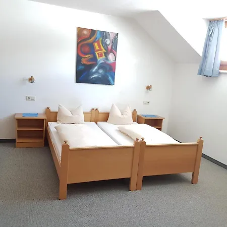 Schuetzenwirt Lägenhetshotell 3*