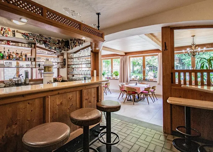 Schuetzenwirt アパートホテル シュタイナハ・アム・ブレンナー